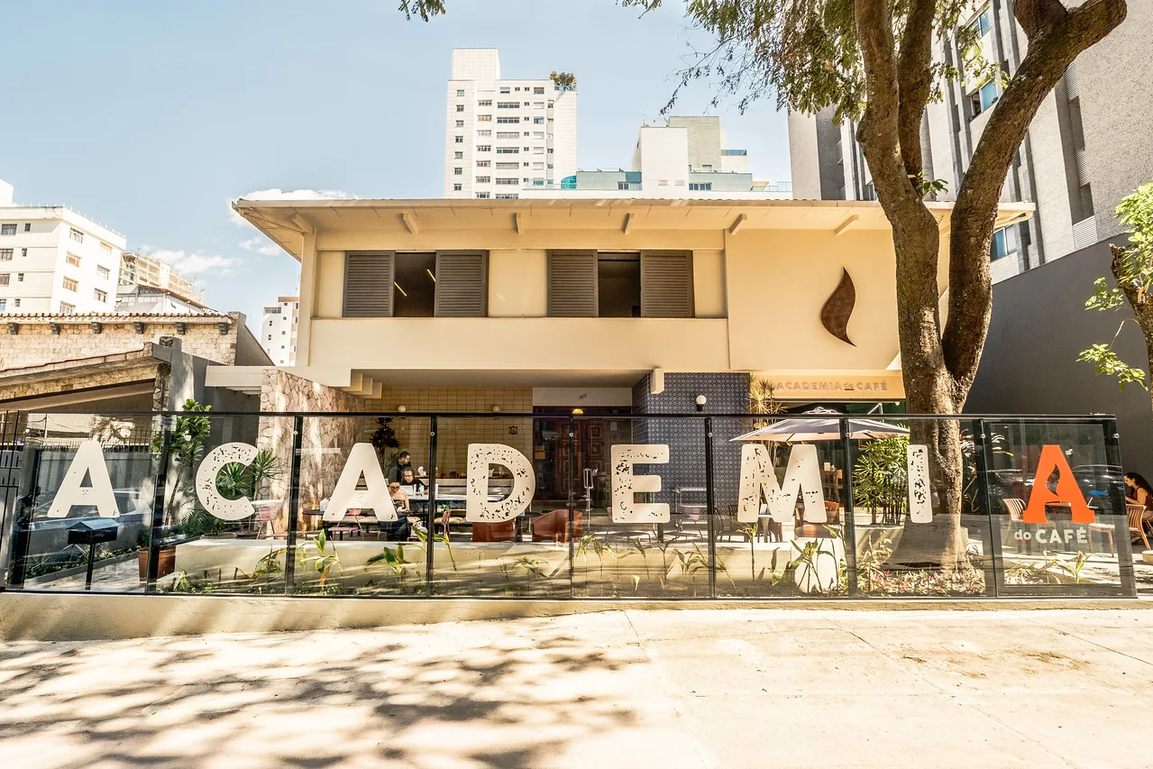 Academia do Café ganha nova sede em BH e junta escola, torra, cozinha e cafeteria num só endereço