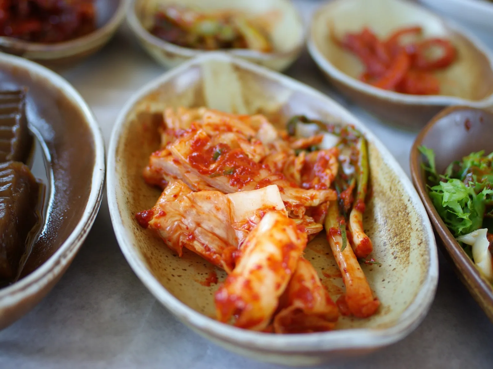 Iogurte segue como alimento nº 1 para a digestão, segundo Harvard, mas kimchi, chucrute e kefir também entram na conta