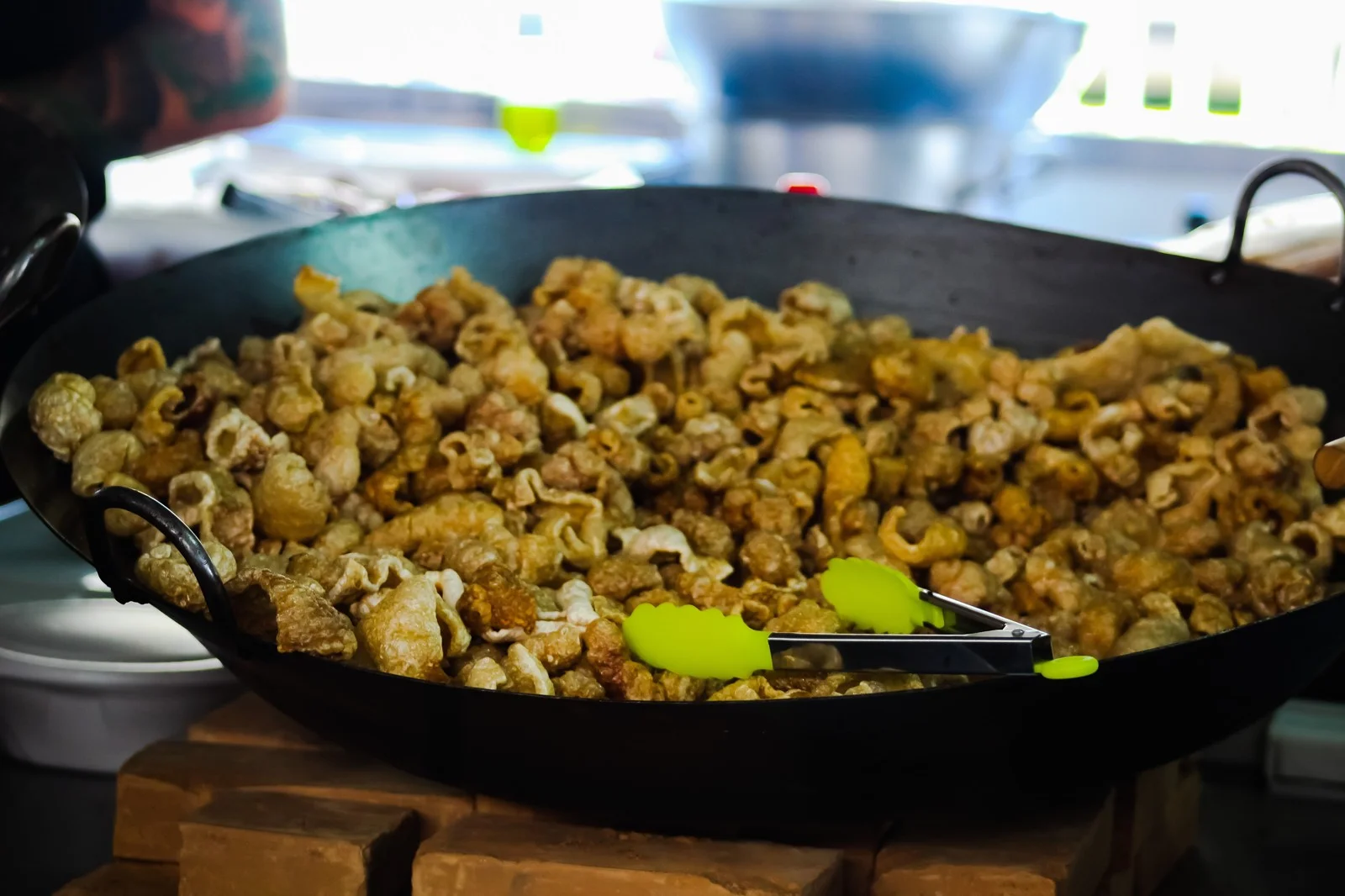 O Cheiro Não Vai pra Receita: de Schmaltz a Torresmo